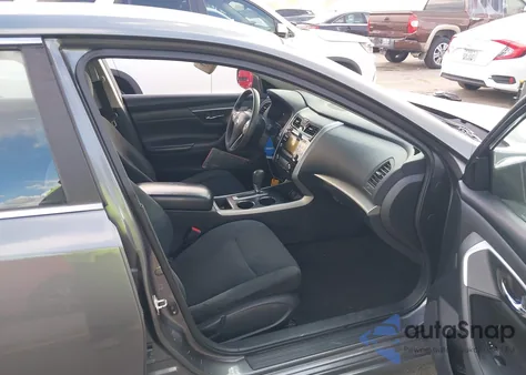 2015 Nissan Altima 2.5/2.5 S/2.5 Sl/2.5 Sv z USA, uszkodzony, nr VIN 1N4AL3AP7FN880379